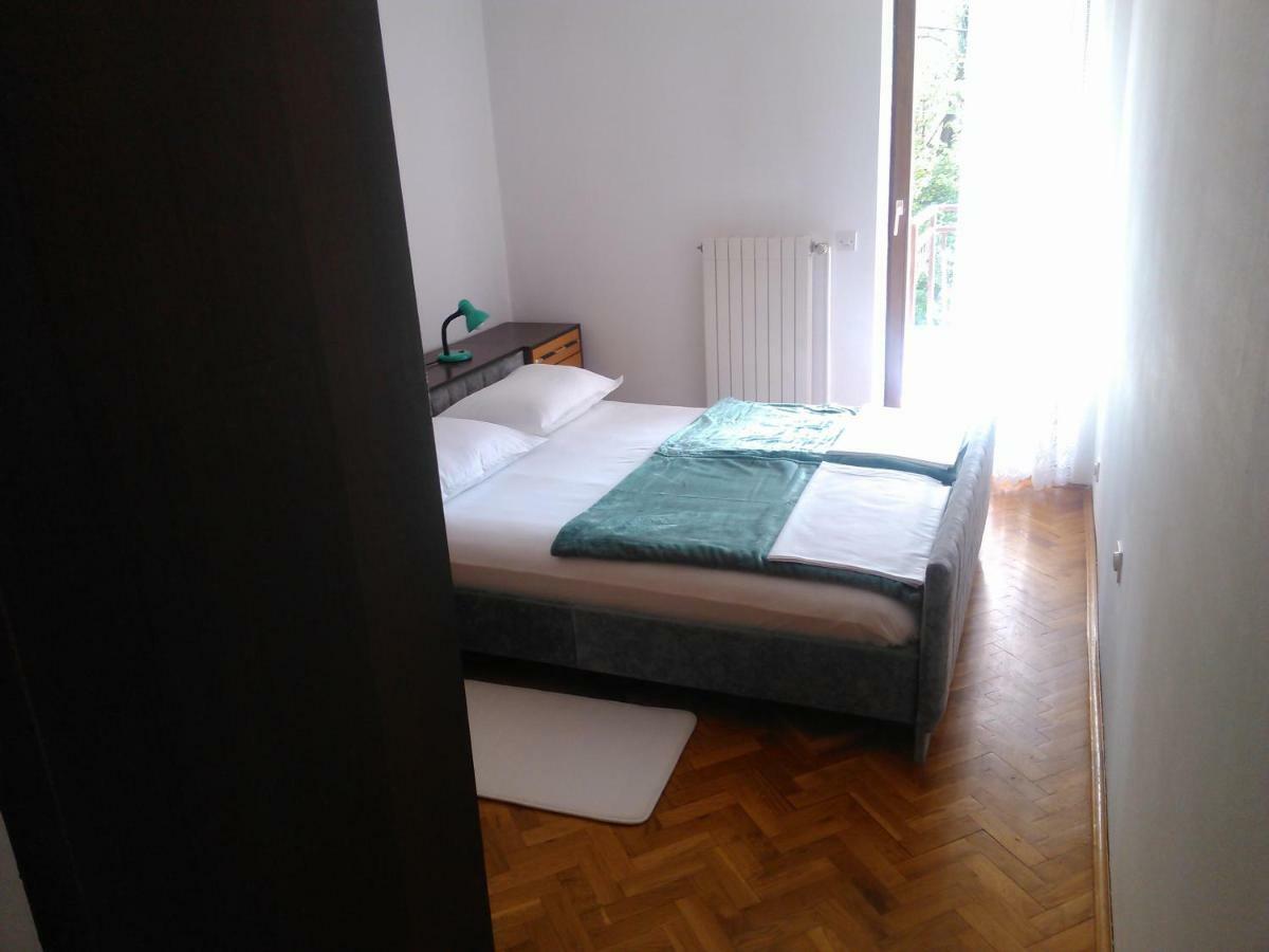 Viki Apartment คาสตาฟ ภายนอก รูปภาพ