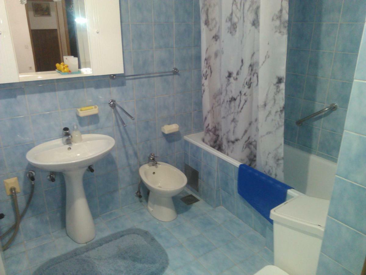 Viki Apartment คาสตาฟ ภายนอก รูปภาพ