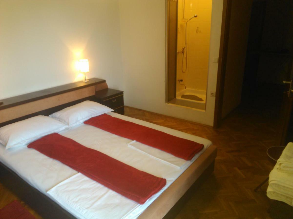 Viki Apartment คาสตาฟ ภายนอก รูปภาพ