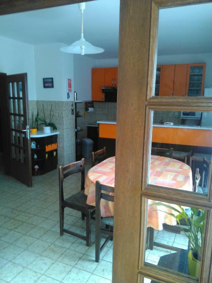 Viki Apartment คาสตาฟ ภายนอก รูปภาพ