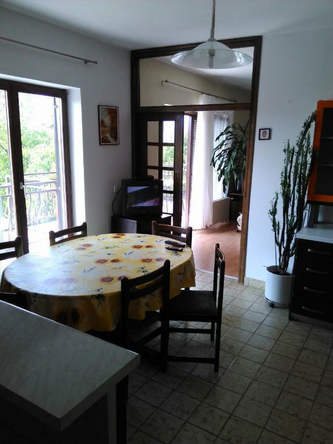 Viki Apartment คาสตาฟ ภายนอก รูปภาพ